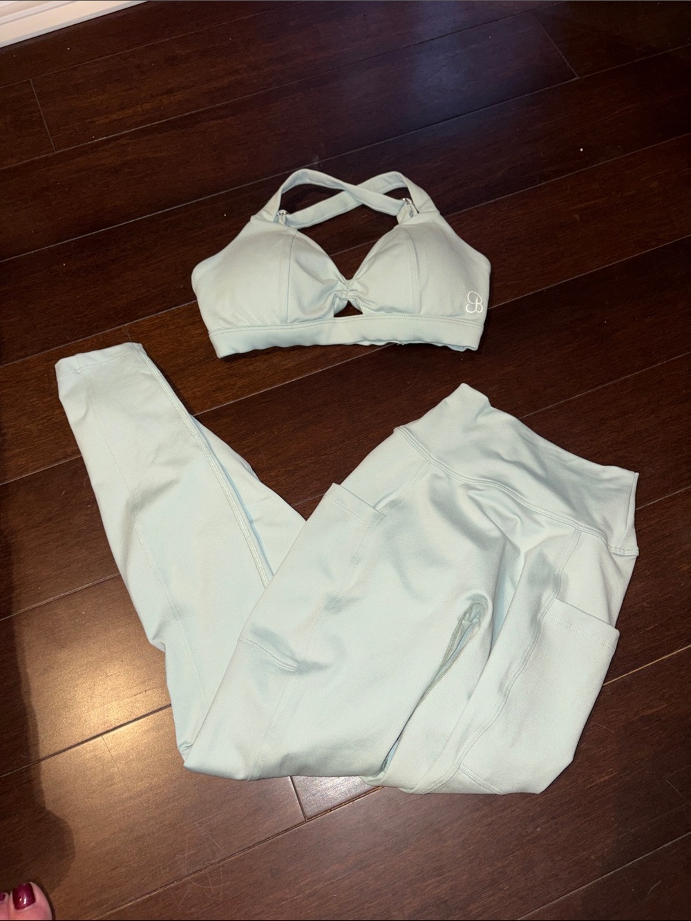 Bombshell Sportswear Light blue Cross-Back Sports Bra & Matching Leggings